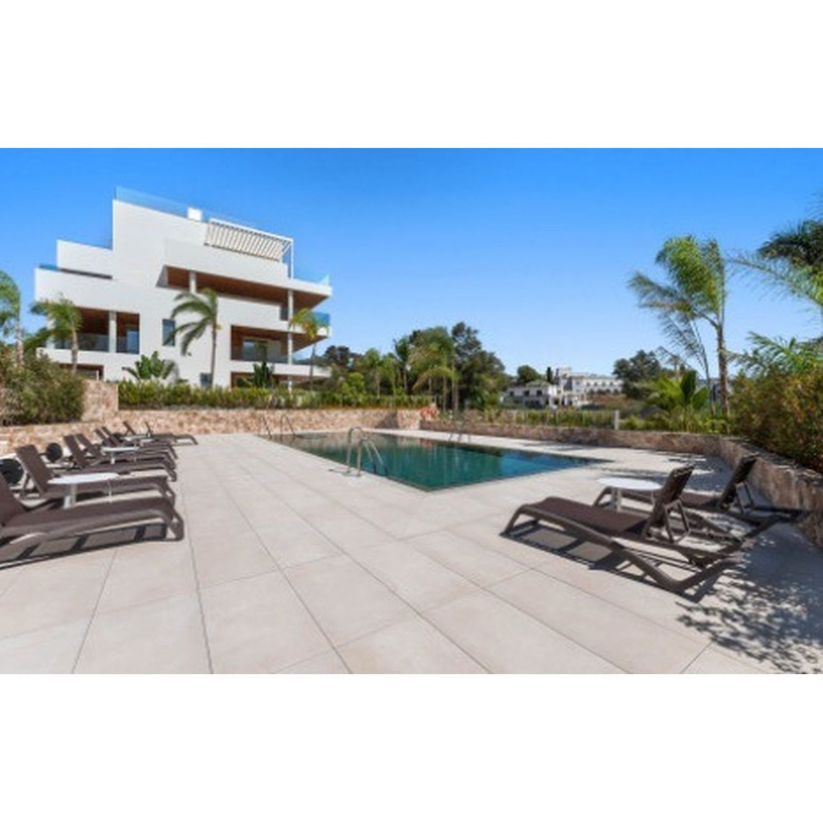 3 Bed Apartment for sale in The Golden Mile Costa Del Sol, Málaga, Spain