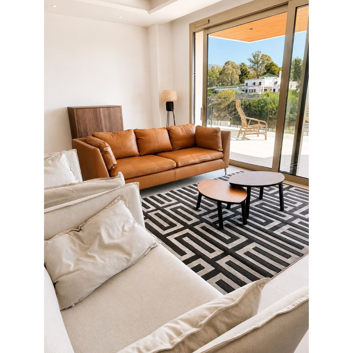 3 Bed Apartment for sale in The Golden Mile Costa Del Sol, Málaga, Spain
