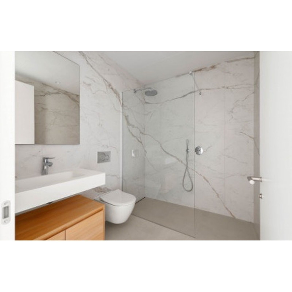 3 Bed Apartment for sale in The Golden Mile Costa Del Sol, Málaga, Spain