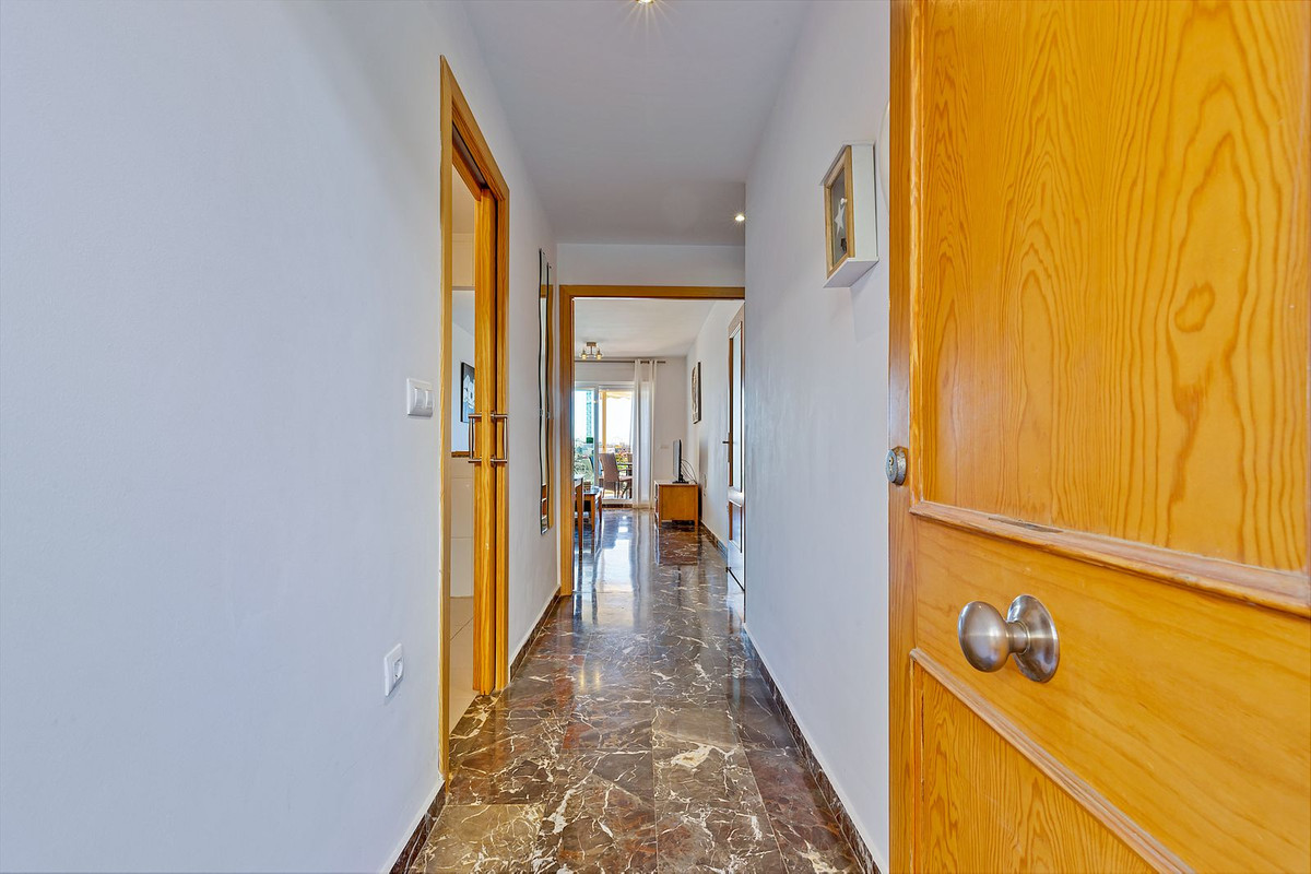 2 Bed Apartment for sale in Fuengirola Costa Del Sol, Málaga, Spain