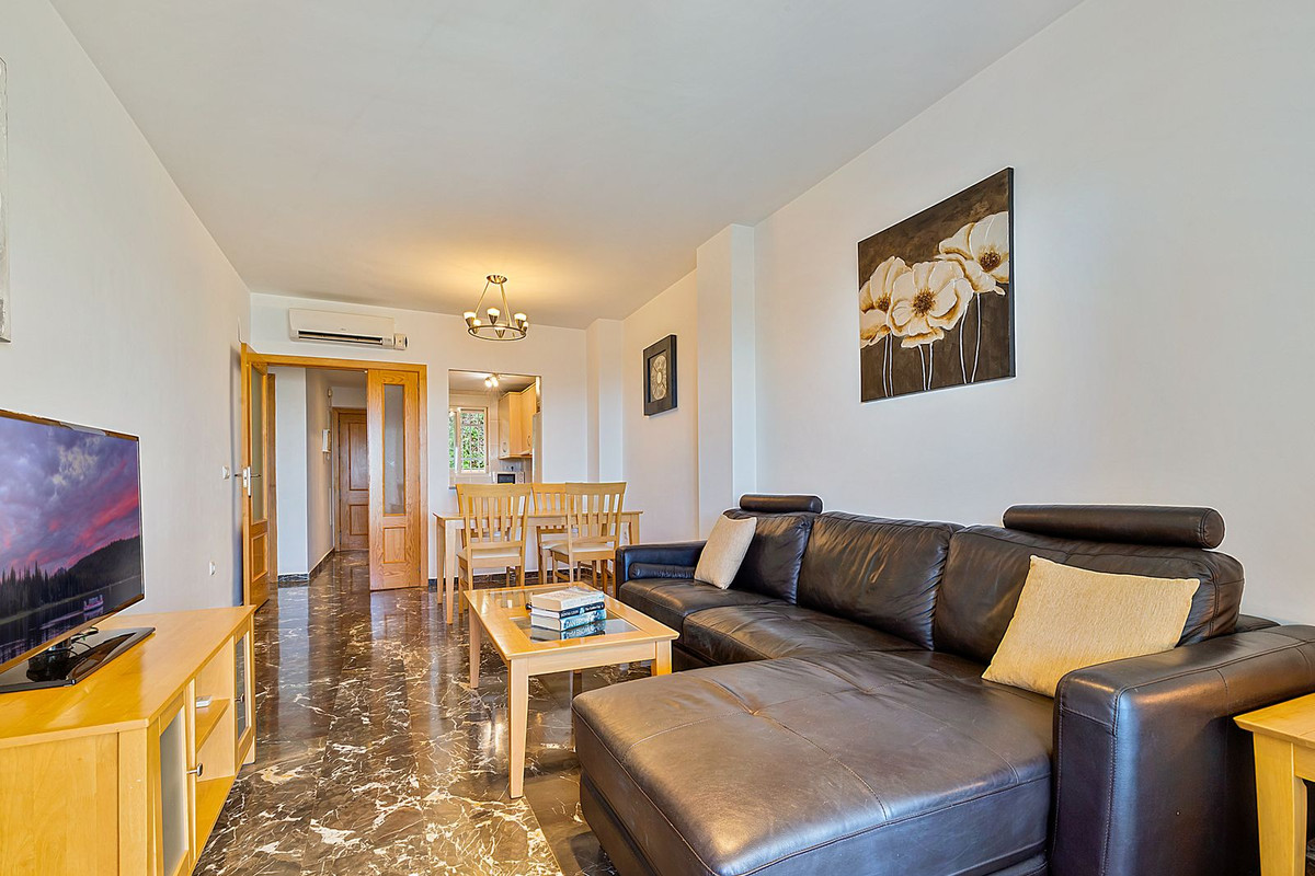 2 Bed Apartment for sale in Fuengirola Costa Del Sol, Málaga, Spain