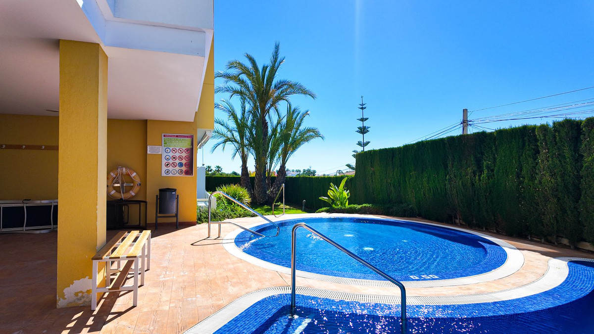 Se vende Ático de 2 dormitorios en Costa Blanca, Alicante, España