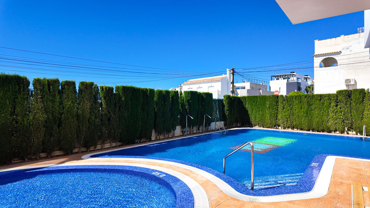 Se vende Ático de 2 dormitorios en Costa Blanca, Alicante, España