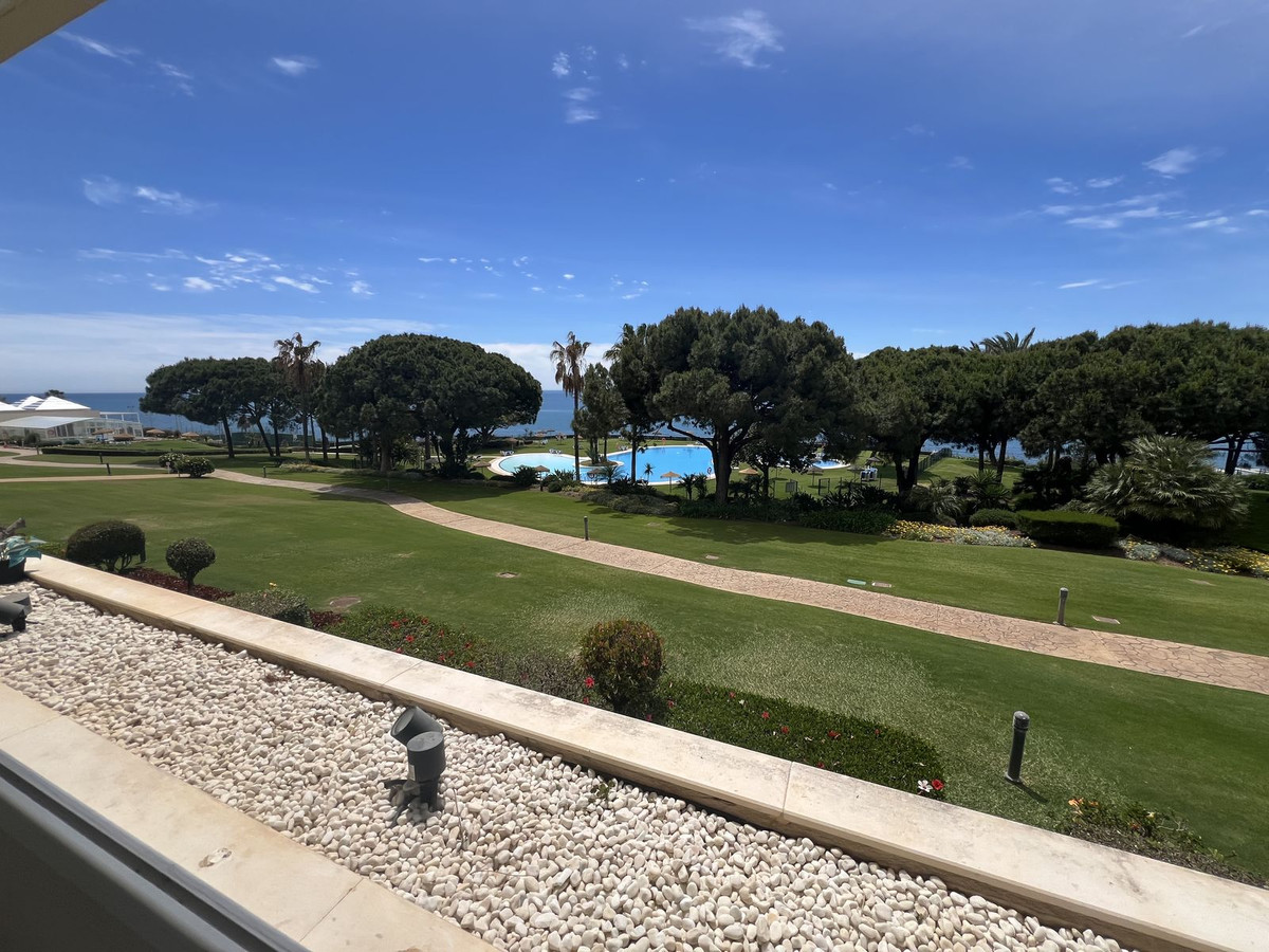 3 Bed Apartment for sale in Cabopino Costa Del Sol, Málaga, Spain