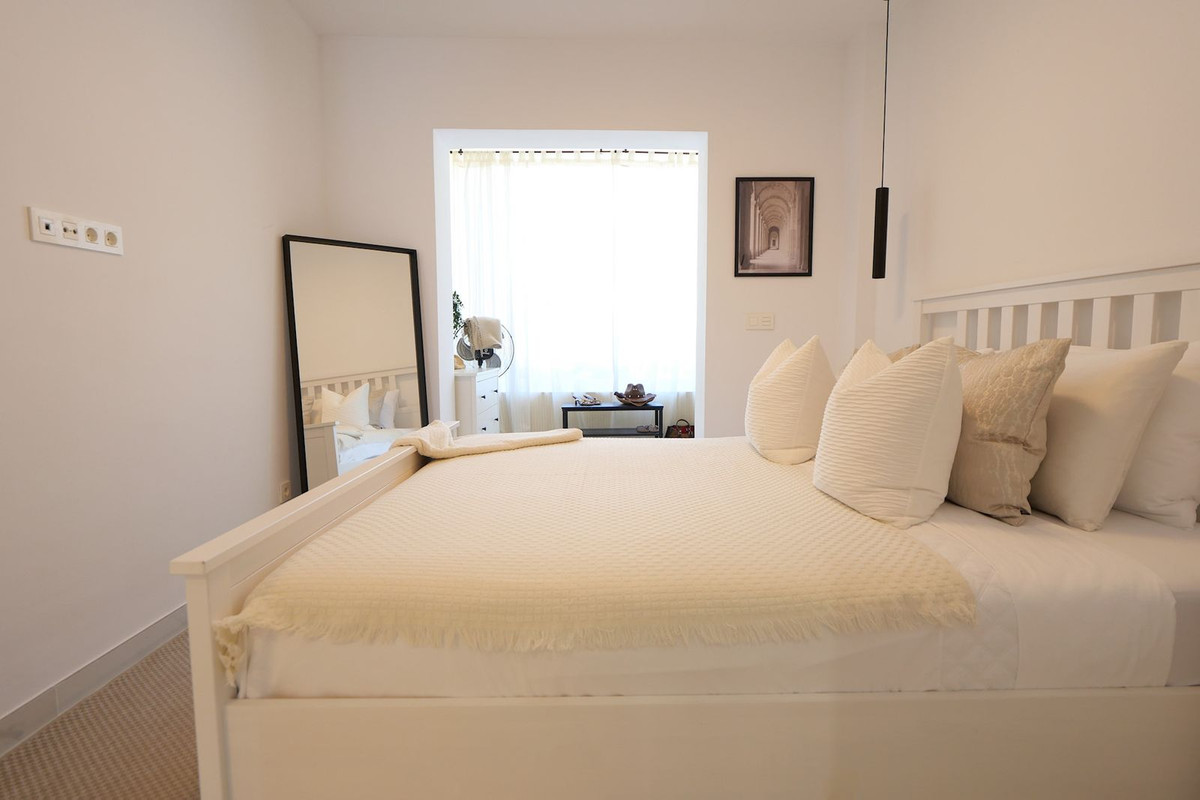 3 Bed Apartment for sale in Cabopino Costa Del Sol, Málaga, Spain