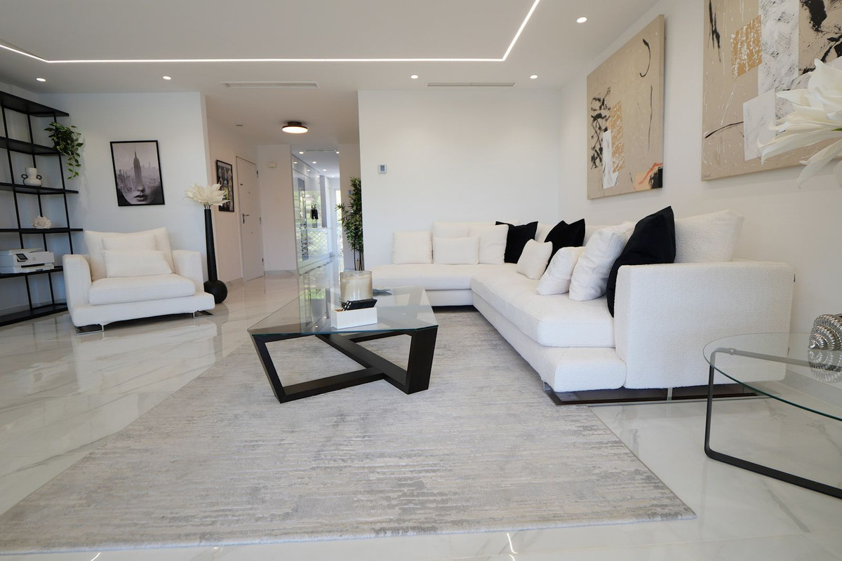 3 Bed Apartment for sale in Cabopino Costa Del Sol, Málaga, Spain