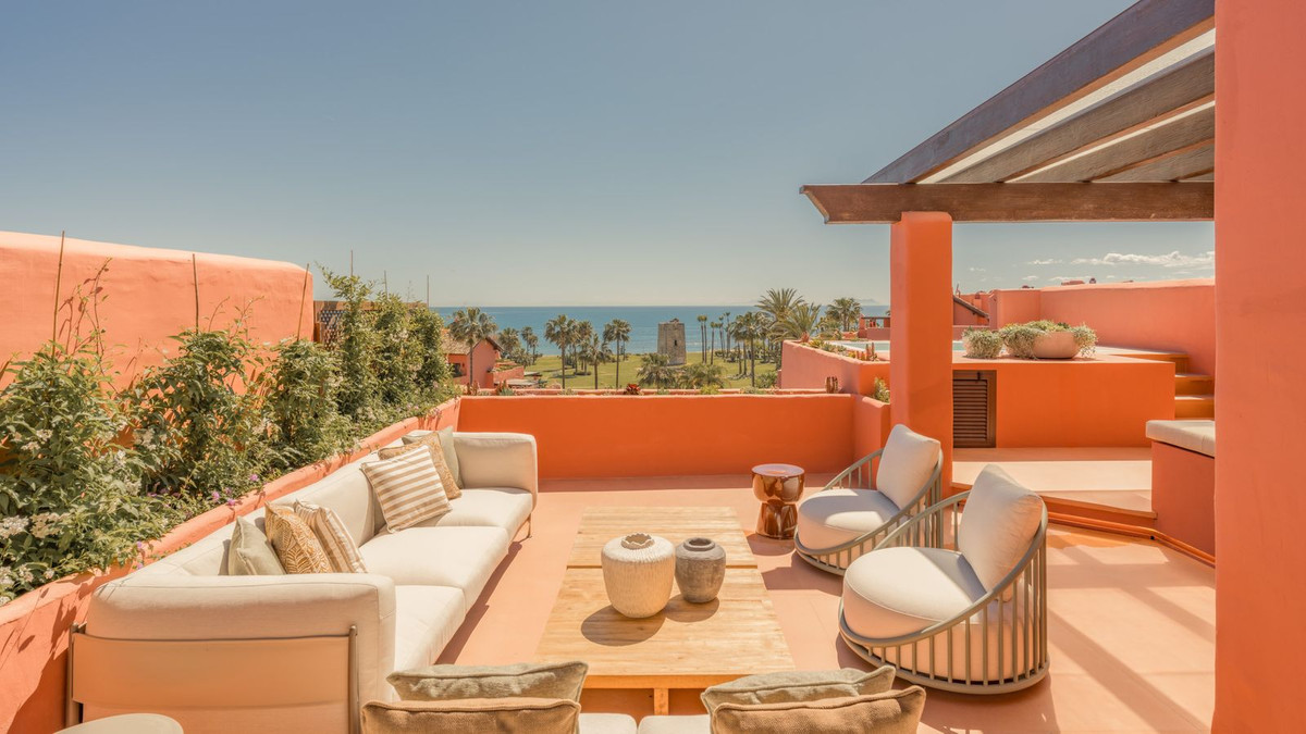 3 Bed Apartment for sale in Estepona Costa Del Sol, Málaga, Spain