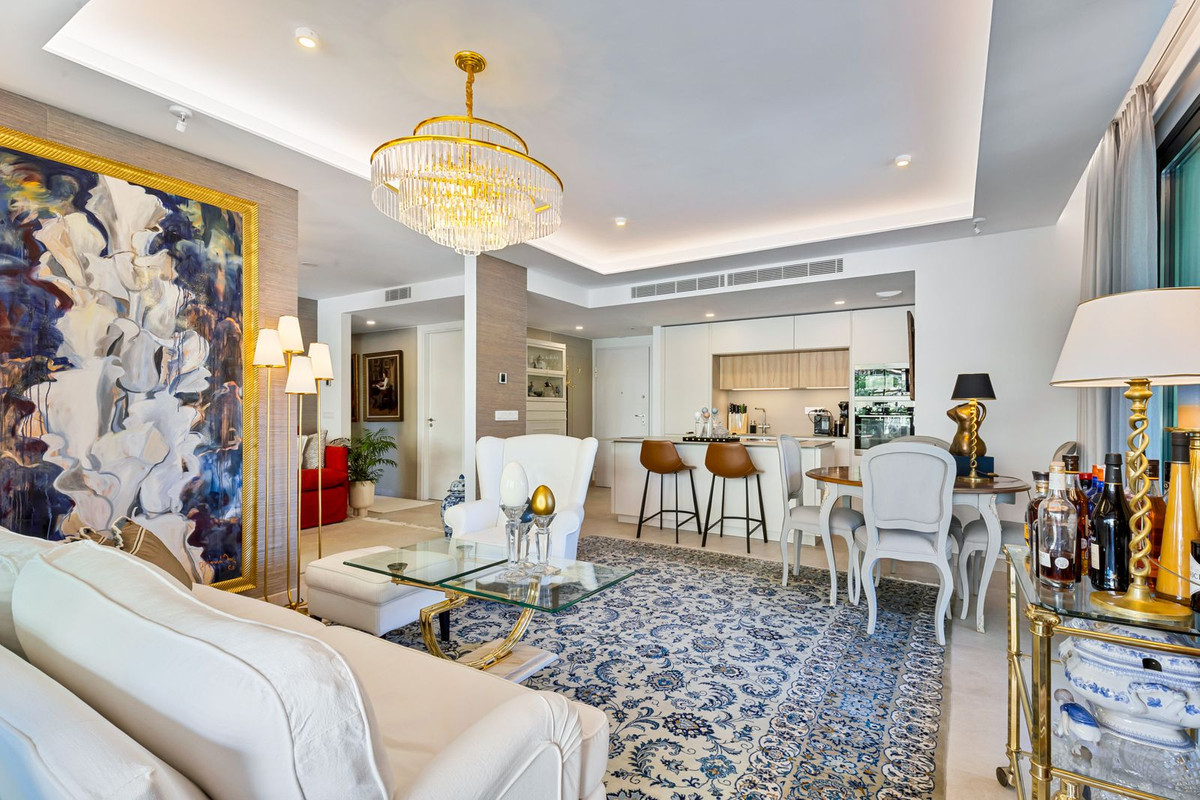 3 Bed Apartment for sale in Fuengirola Costa Del Sol, Málaga, Spain