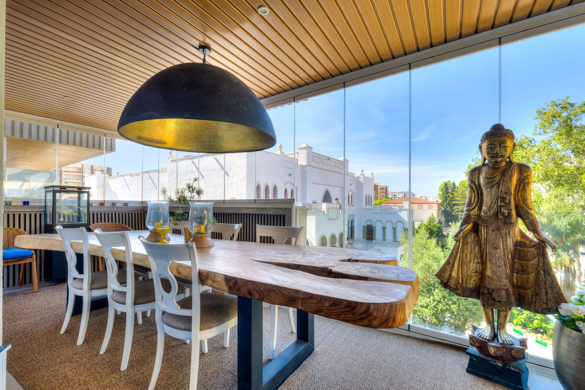 3 Bed Apartment for sale in Fuengirola Costa Del Sol, Málaga, Spain