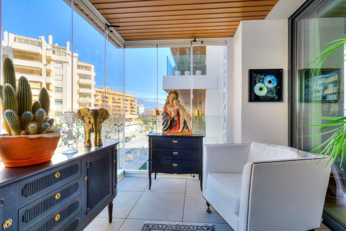 3 Bed Apartment for sale in Fuengirola Costa Del Sol, Málaga, Spain