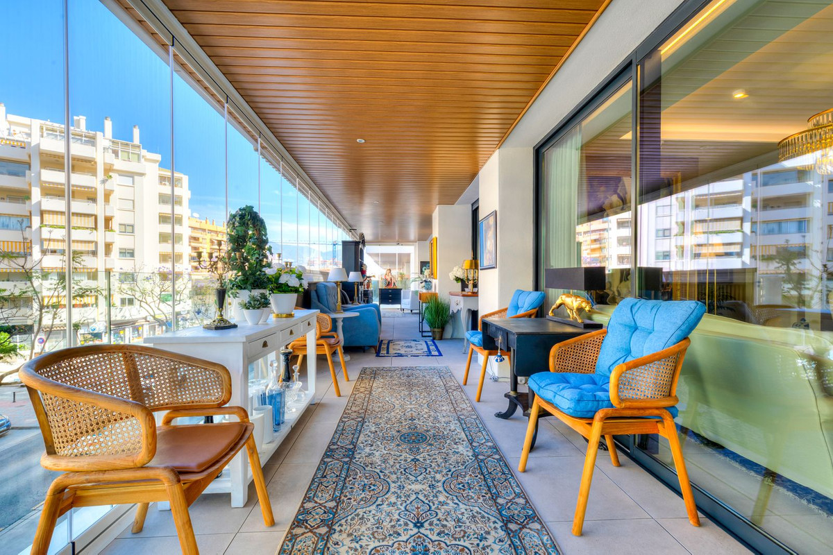 3 Bed Apartment for sale in Fuengirola Costa Del Sol, Málaga, Spain