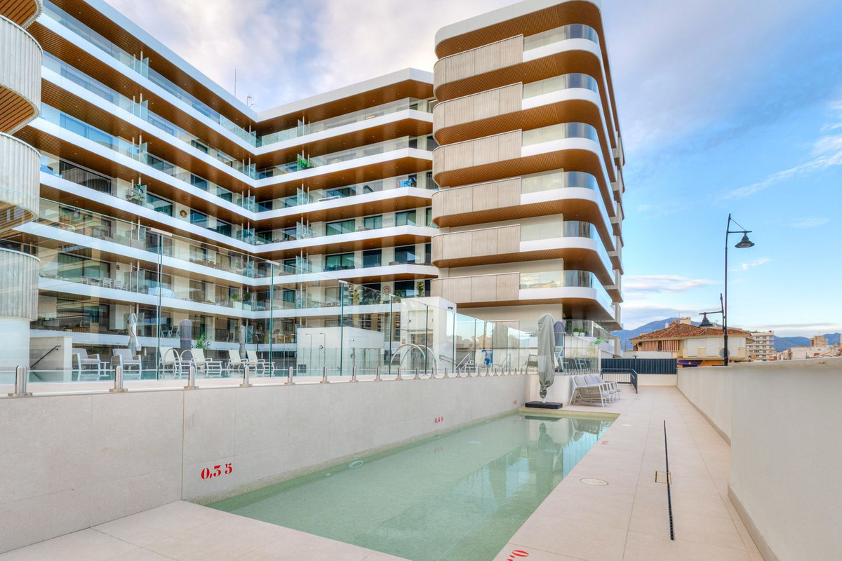 3 Bed Apartment for sale in Fuengirola Costa Del Sol, Málaga, Spain