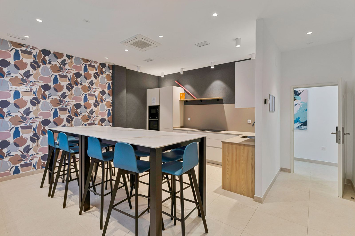 3 Bed Apartment for sale in Fuengirola Costa Del Sol, Málaga, Spain