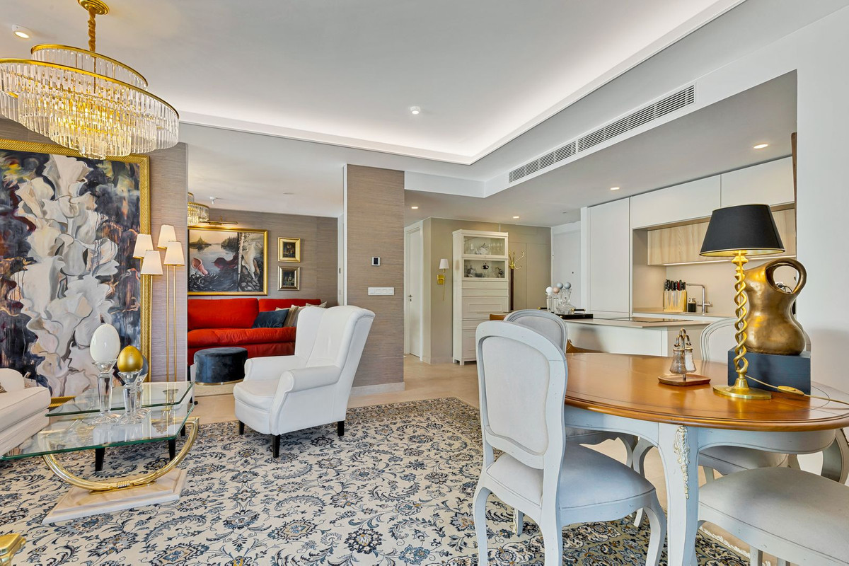 3 Bed Apartment for sale in Fuengirola Costa Del Sol, Málaga, Spain