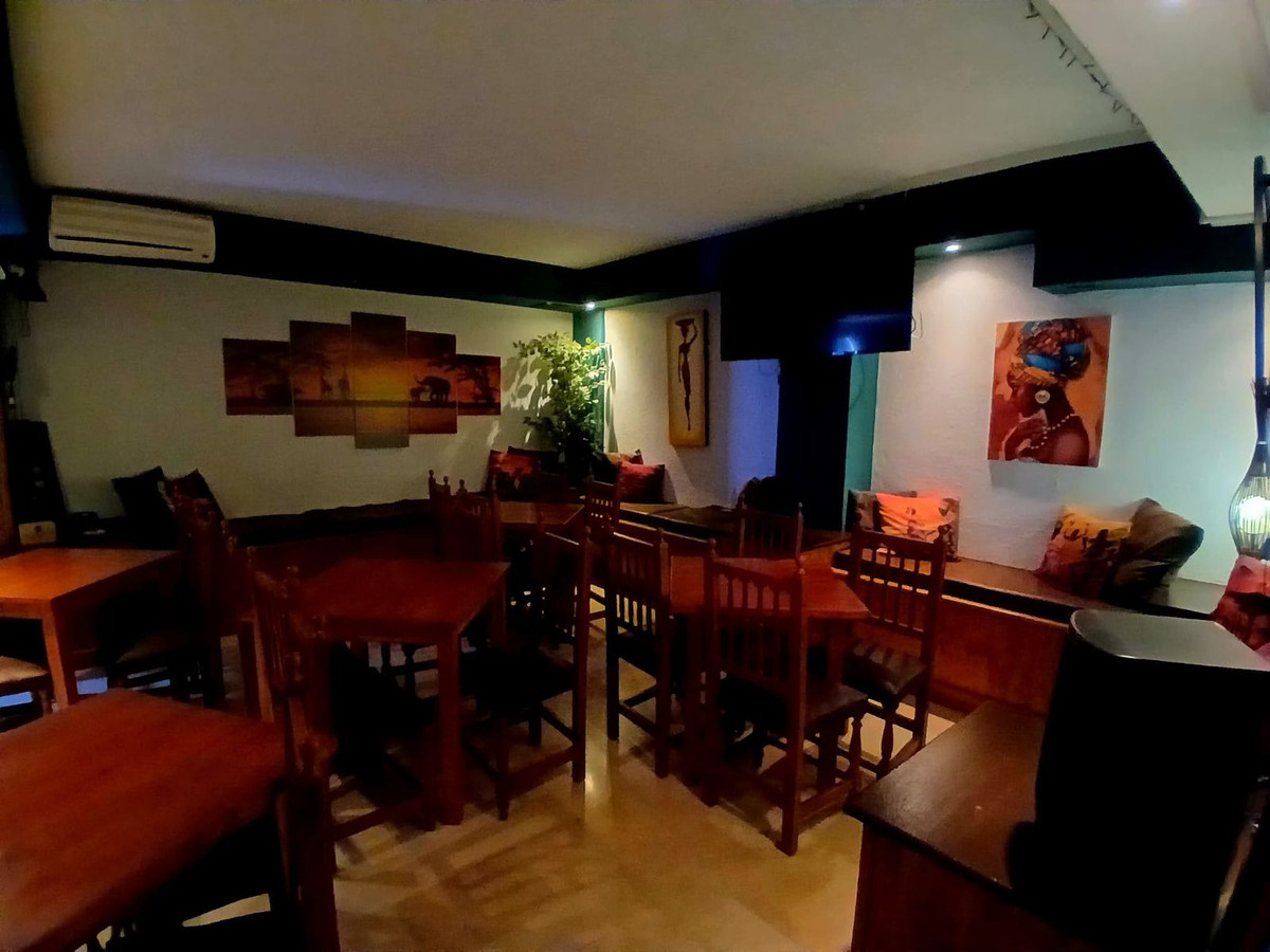 Commercial unit for sale in Fuengirola Costa Del Sol, Málaga, Spain