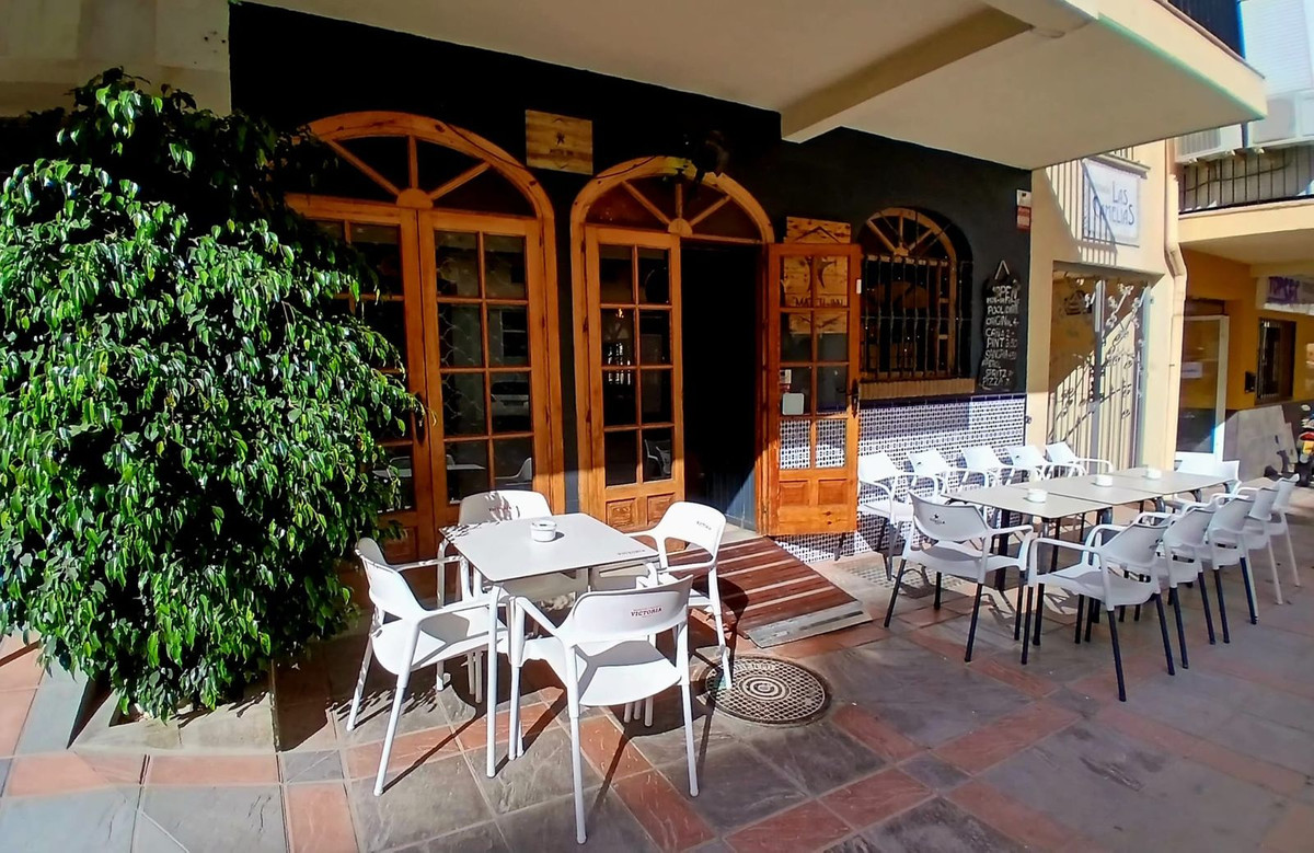 Commercial unit for sale in Fuengirola Costa Del Sol, Málaga, Spain