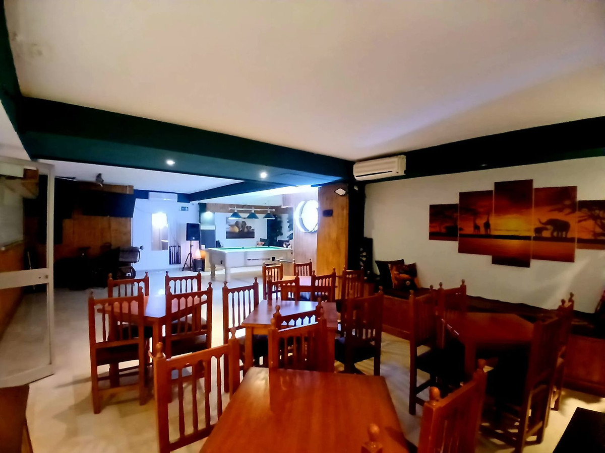 Commercial unit for sale in Fuengirola Costa Del Sol, Málaga, Spain