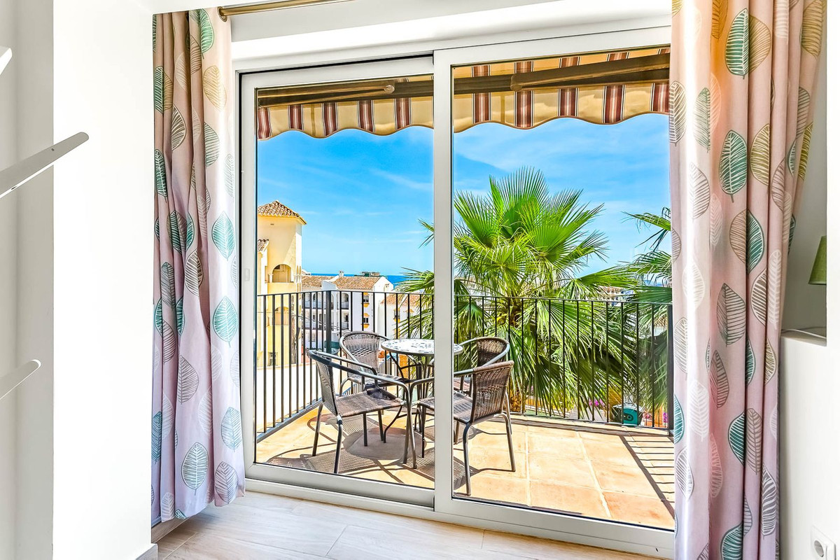 12 Bed Commercial unit for sale in Torreblanca Costa Del Sol, Málaga, Spain