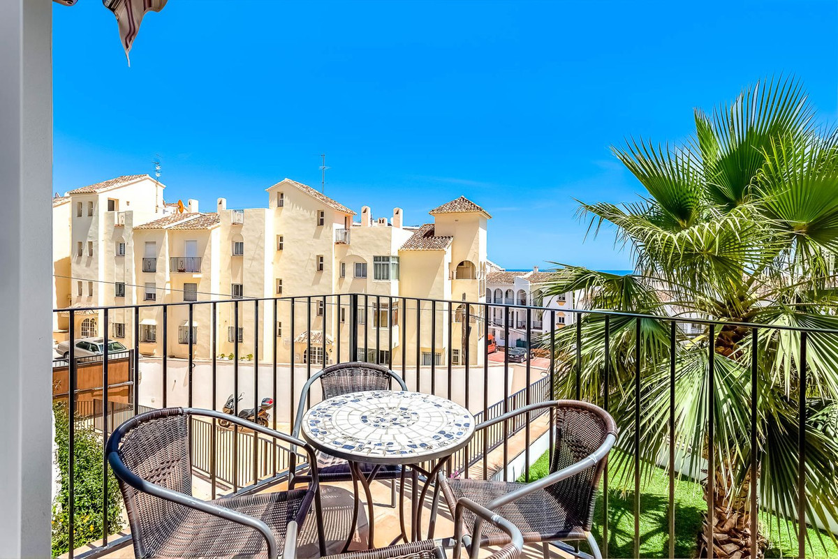 12 Bed Commercial unit for sale in Torreblanca Costa Del Sol, Málaga, Spain