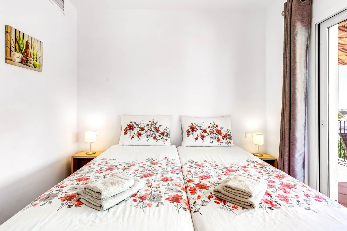 12 Bed Commercial unit for sale in Torreblanca Costa Del Sol, Málaga, Spain