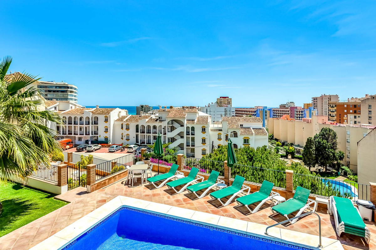 12 Bed Commercial unit for sale in Torreblanca Costa Del Sol, Málaga, Spain
