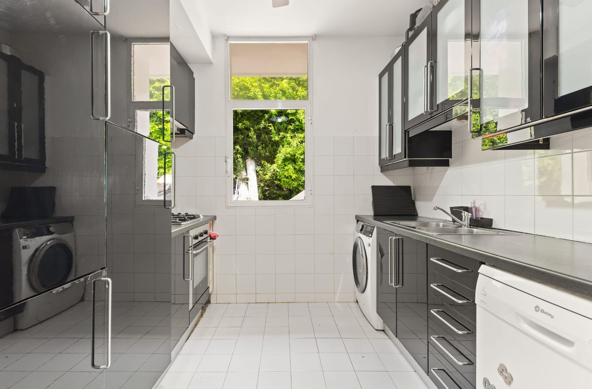 Se vende Villa - Chalet de 3 dormitorios en Costa Del Sol, Málaga, España