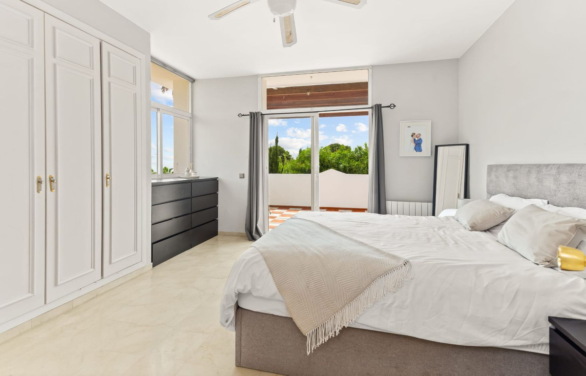 Se vende Villa - Chalet de 3 dormitorios en Costa Del Sol, Málaga, España