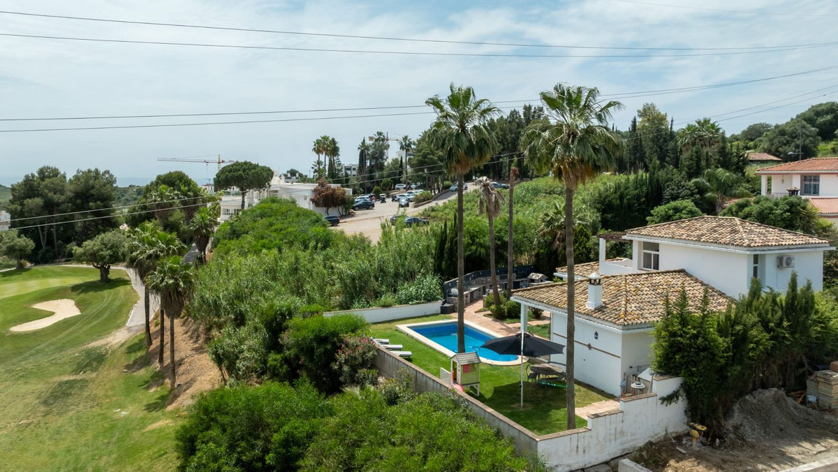 Se vende Villa - Chalet de 3 dormitorios en Costa Del Sol, Málaga, España