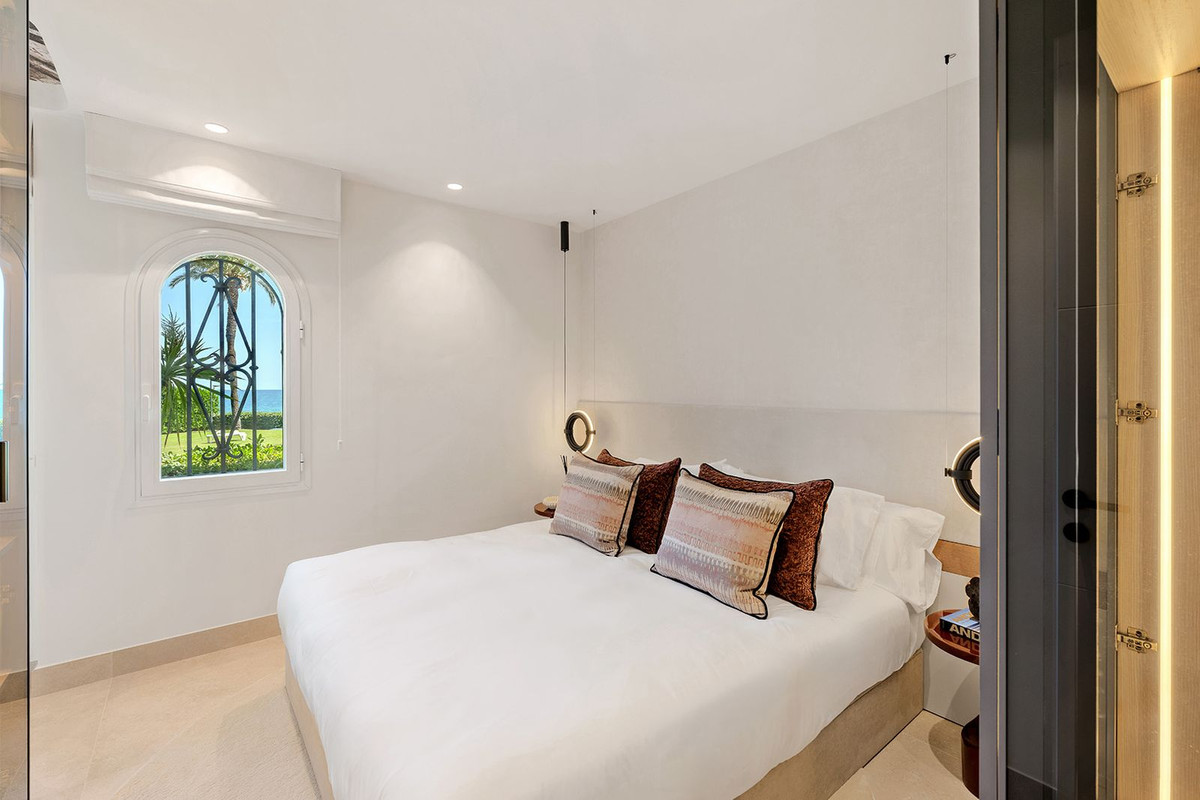 Se vende Apartamento Planta Baja de 3 dormitorios en Costa Del Sol, Málaga, España