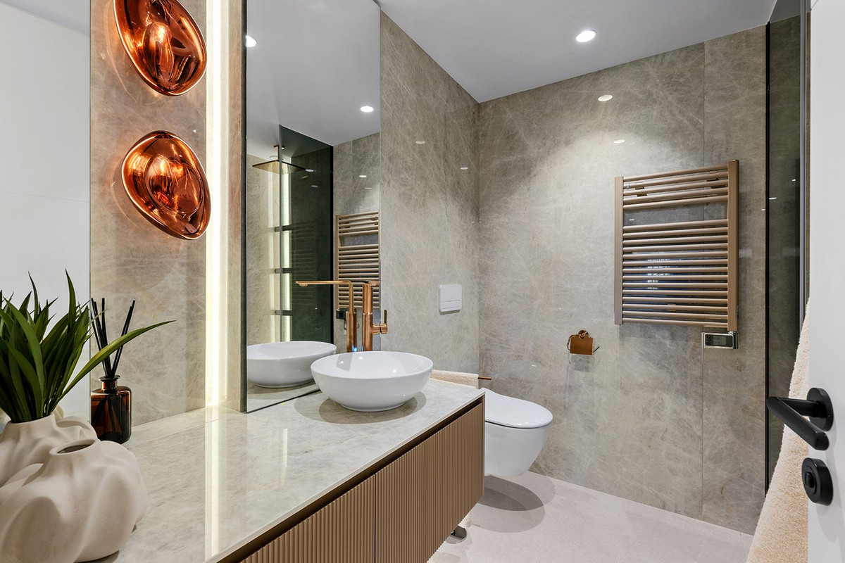 Se vende Apartamento Planta Baja de 3 dormitorios en Costa Del Sol, Málaga, España