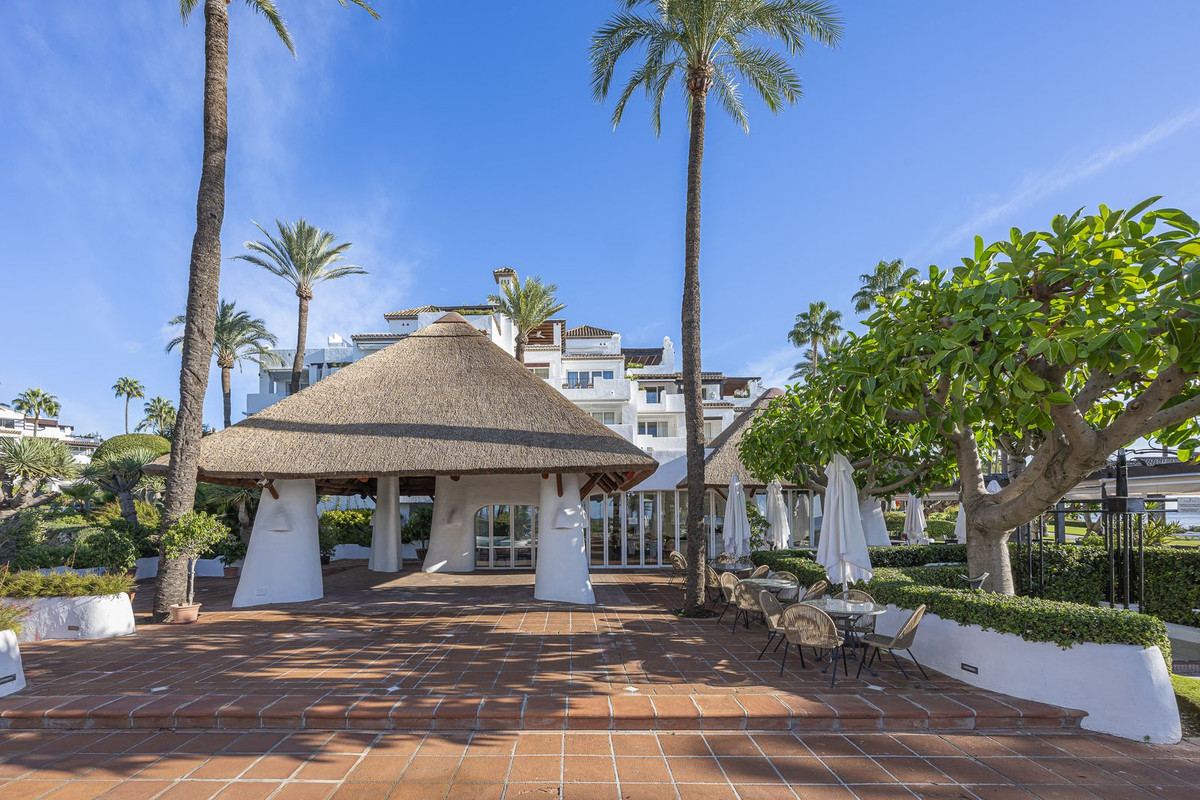 Se vende Apartamento Planta Baja de 3 dormitorios en Costa Del Sol, Málaga, España