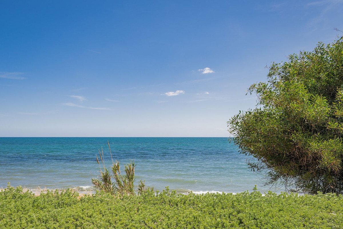 Se vende Apartamento Planta Baja de 3 dormitorios en Costa Del Sol, Málaga, España