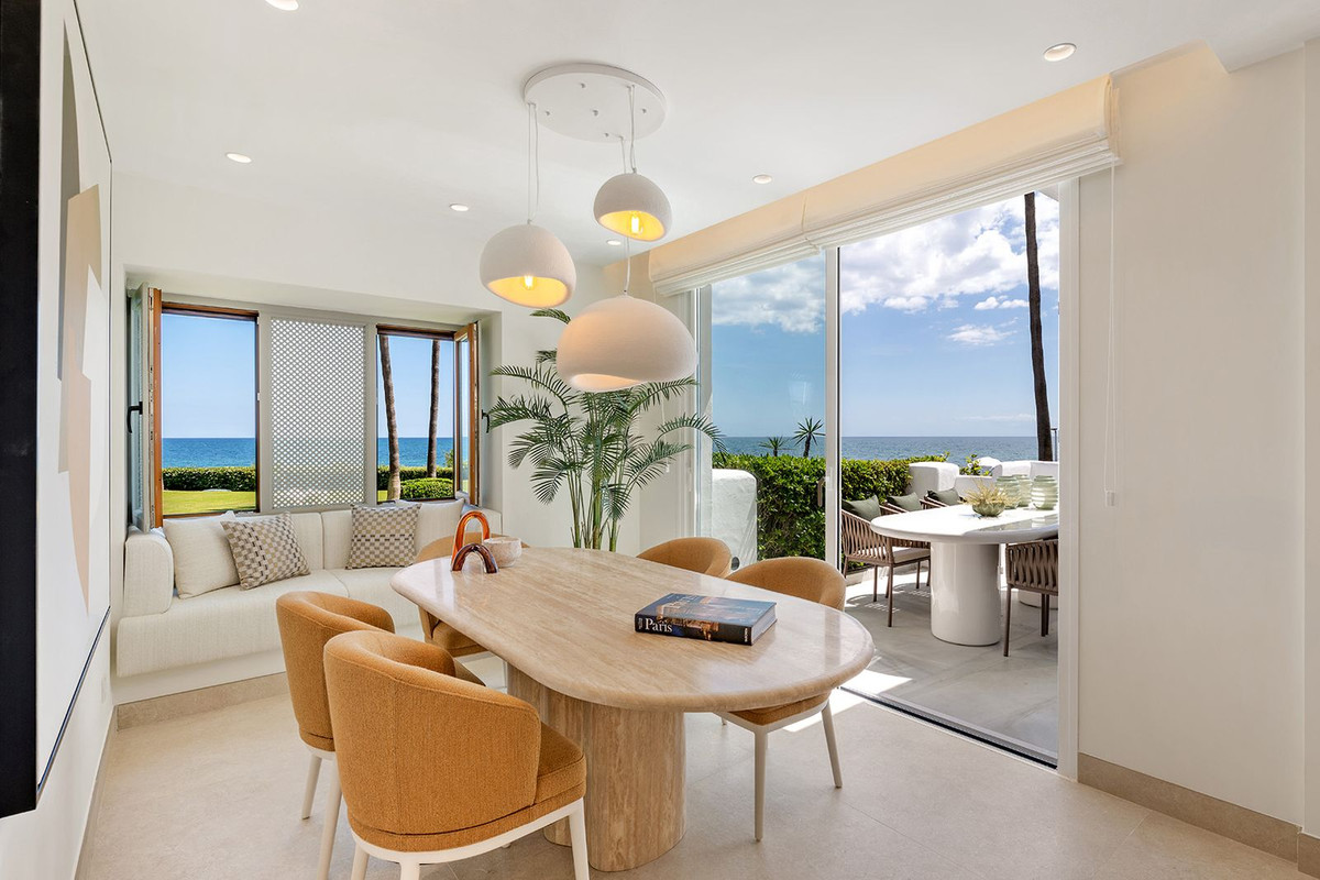 Se vende Apartamento Planta Baja de 3 dormitorios en Costa Del Sol, Málaga, España