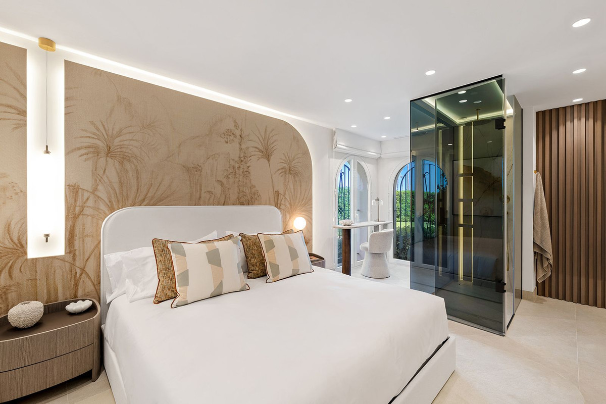 Se vende Apartamento Planta Baja de 3 dormitorios en Costa Del Sol, Málaga, España