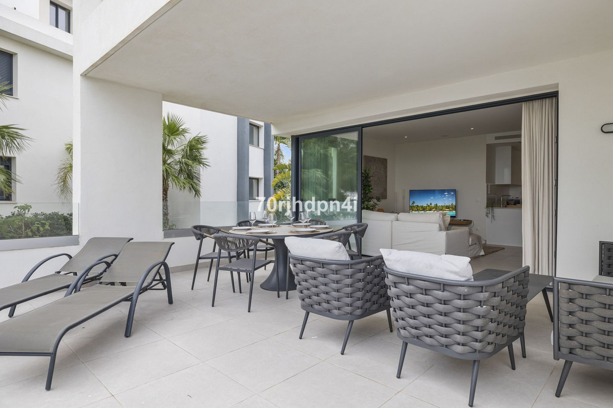 3 Bed Apartment for sale in Estepona Costa Del Sol, Málaga, Spain