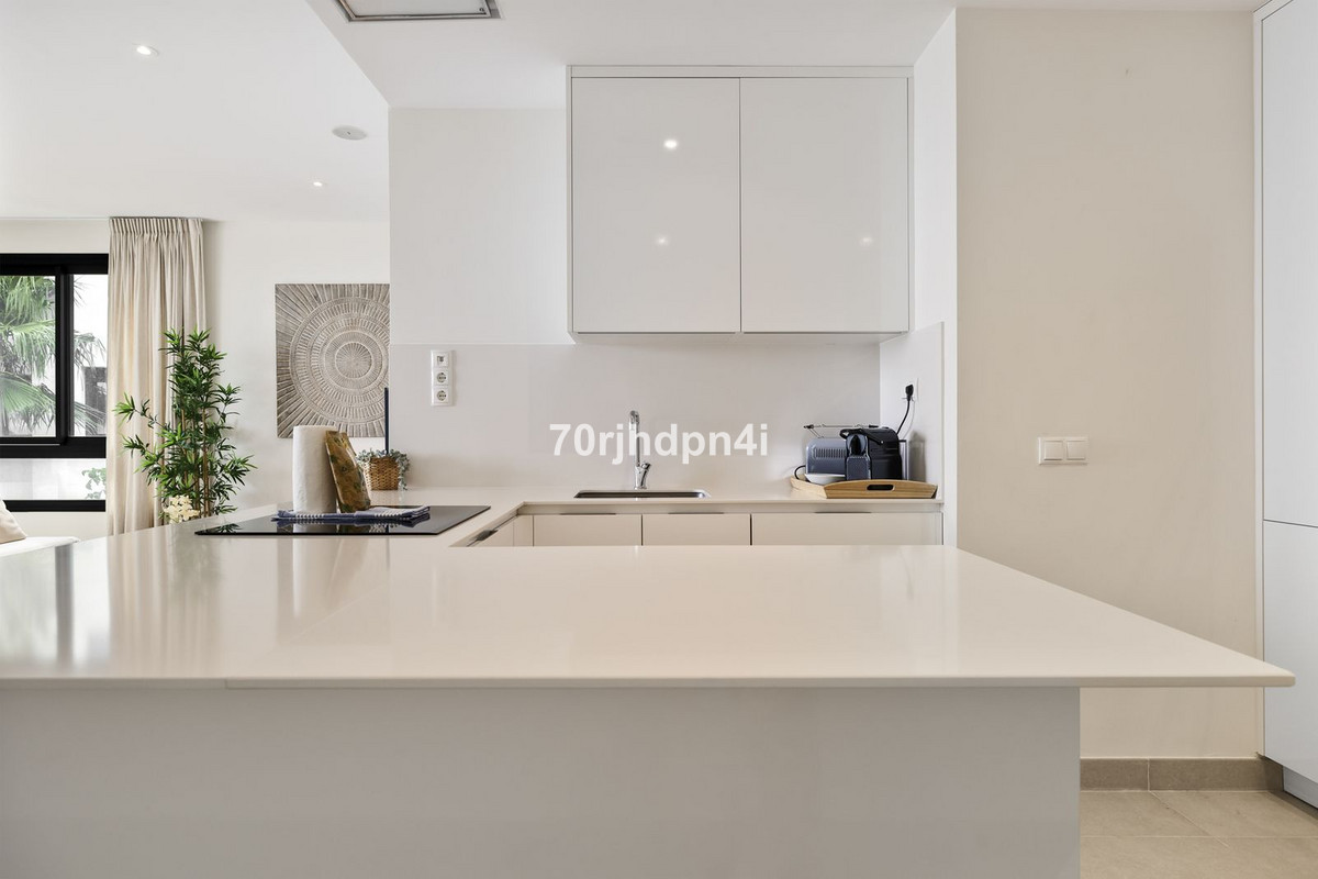 3 Bed Apartment for sale in Estepona Costa Del Sol, Málaga, Spain