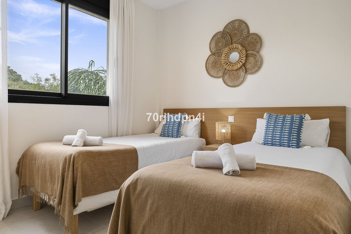 3 Bed Apartment for sale in Estepona Costa Del Sol, Málaga, Spain