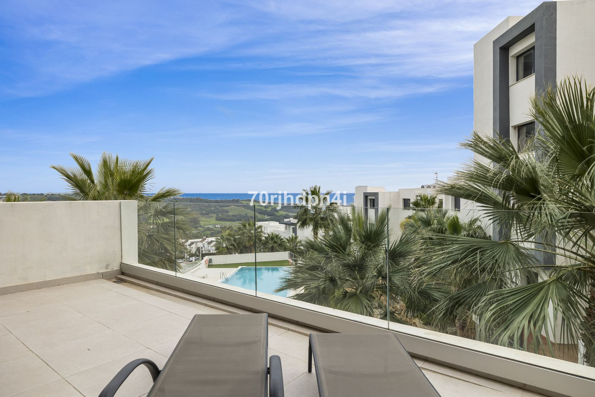 3 Bed Apartment for sale in Estepona Costa Del Sol, Málaga, Spain
