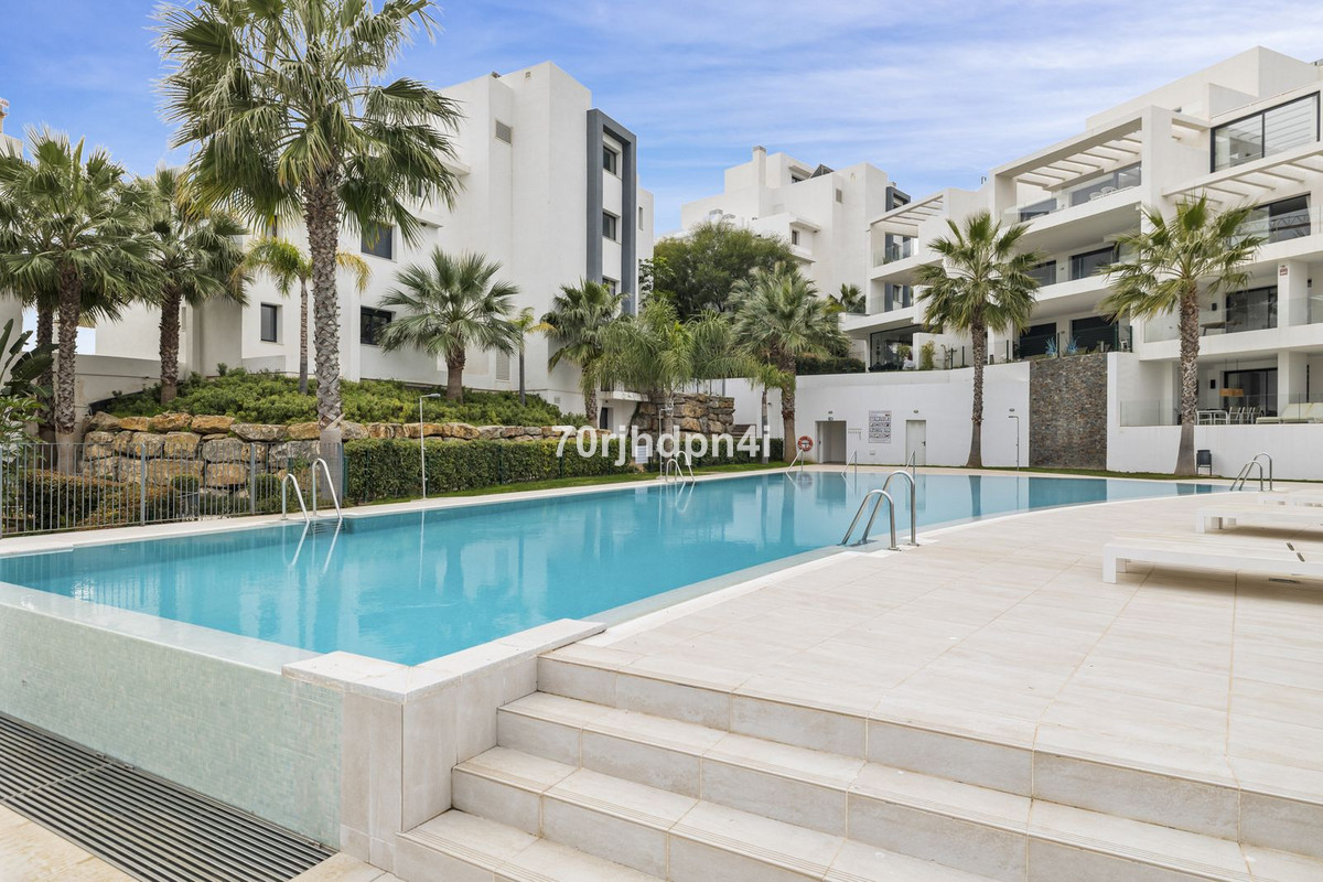 3 Bed Apartment for sale in Estepona Costa Del Sol, Málaga, Spain