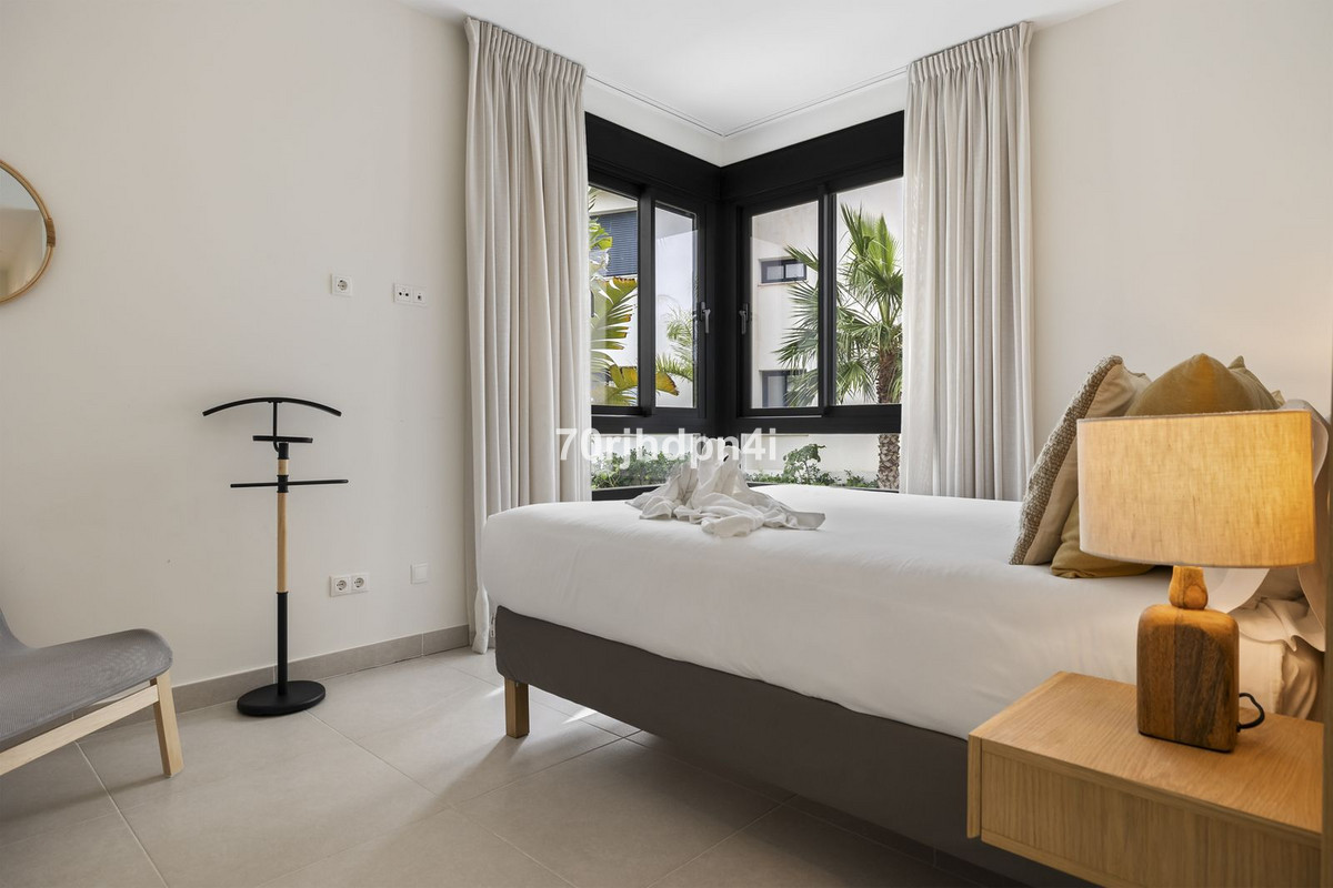 3 Bed Apartment for sale in Estepona Costa Del Sol, Málaga, Spain