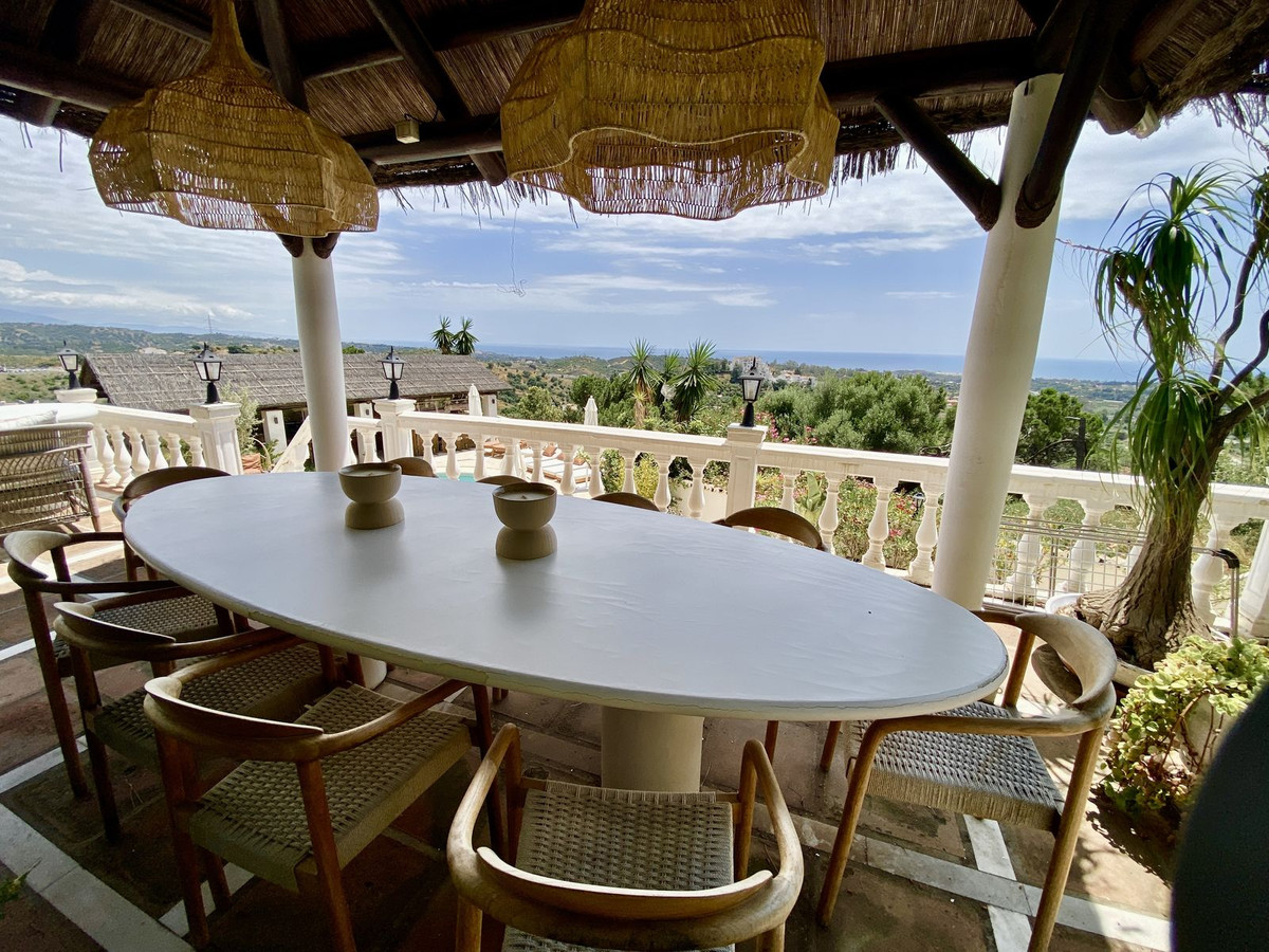 4 Bed Townhouse for sale in El Padron Costa Del Sol, Málaga, Spain