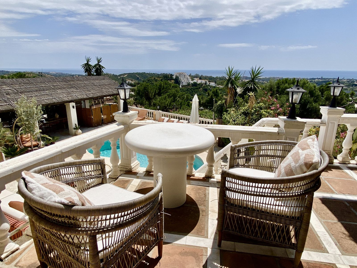 4 Bed Townhouse for sale in El Padron Costa Del Sol, Málaga, Spain