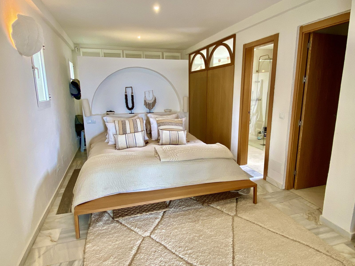 4 Bed Townhouse for sale in El Padron Costa Del Sol, Málaga, Spain