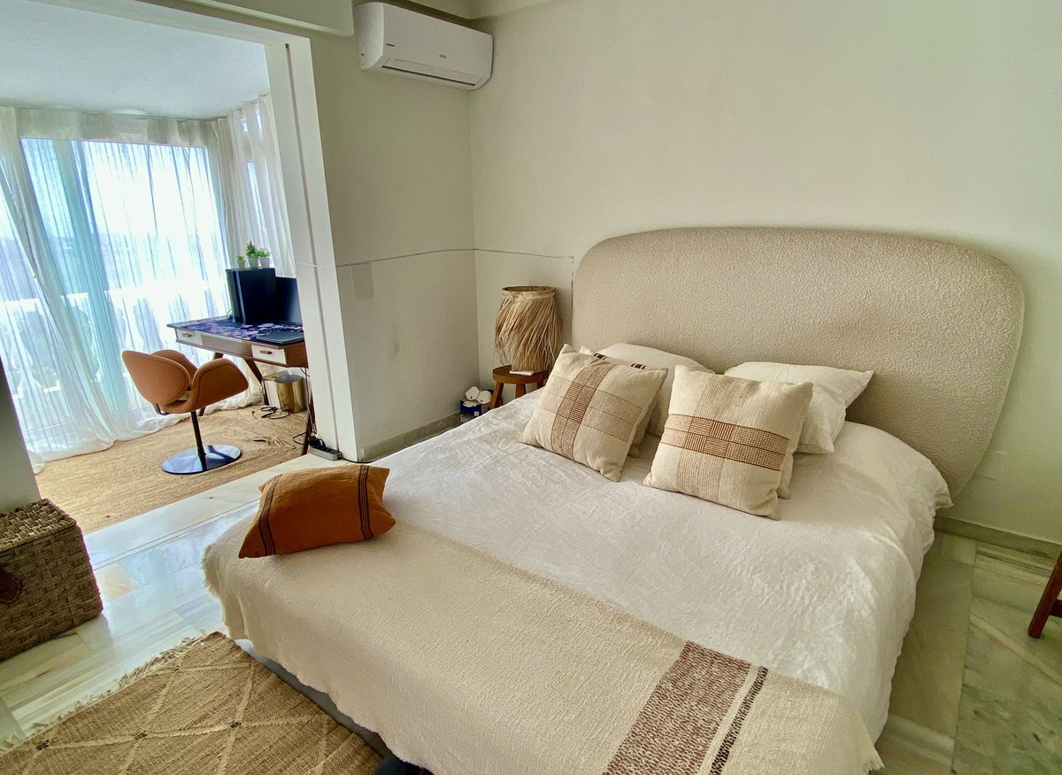 4 Bed Townhouse for sale in El Padron Costa Del Sol, Málaga, Spain