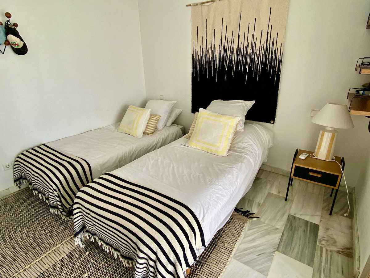 4 Bed Townhouse for sale in El Padron Costa Del Sol, Málaga, Spain