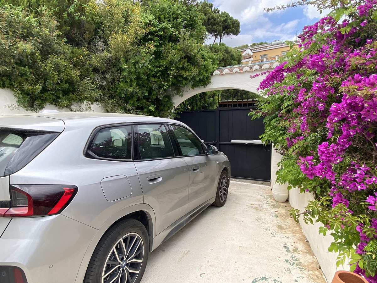 4 Bed Townhouse for sale in El Padron Costa Del Sol, Málaga, Spain