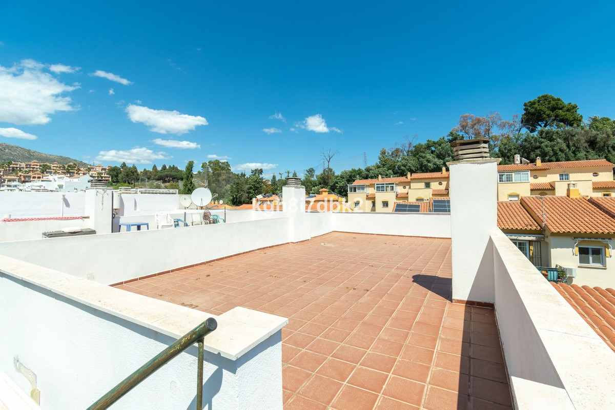 2 Bed Apartment for sale in Benalmadena Costa Costa Del Sol, Málaga, Spain