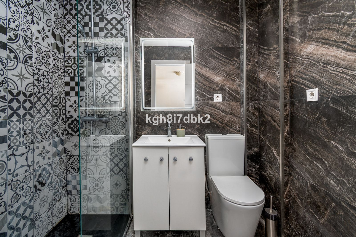 2 Bed Apartment for sale in Benalmadena Costa Costa Del Sol, Málaga, Spain