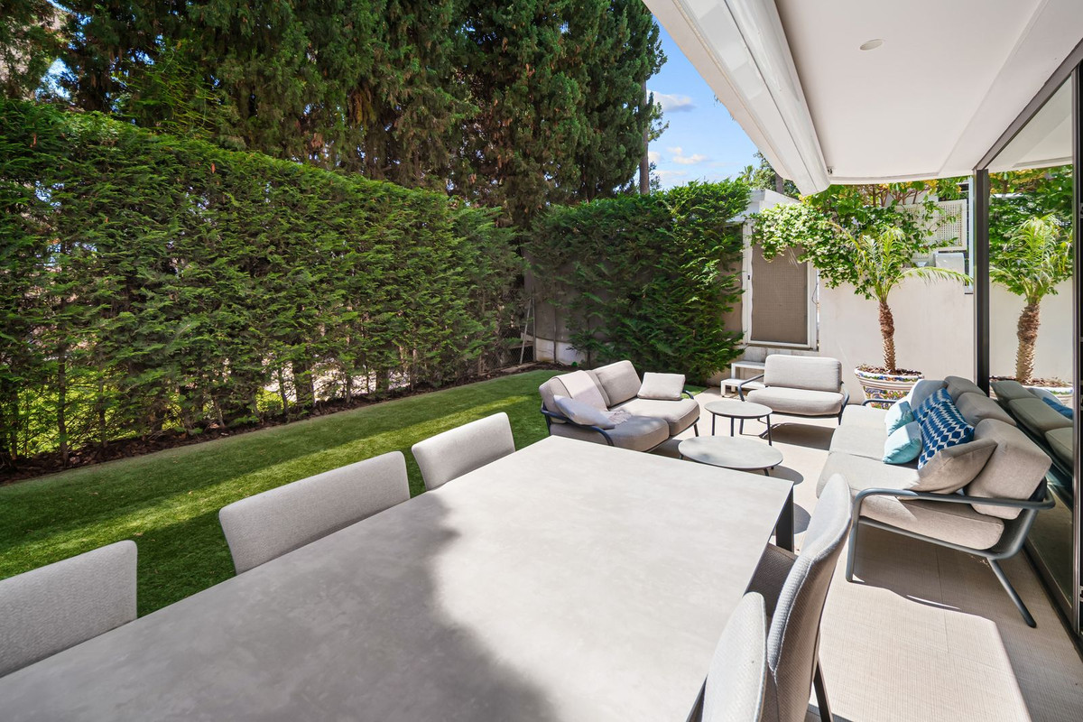 2 Bed Apartment for sale in Cabopino Costa Del Sol, Málaga, Spain