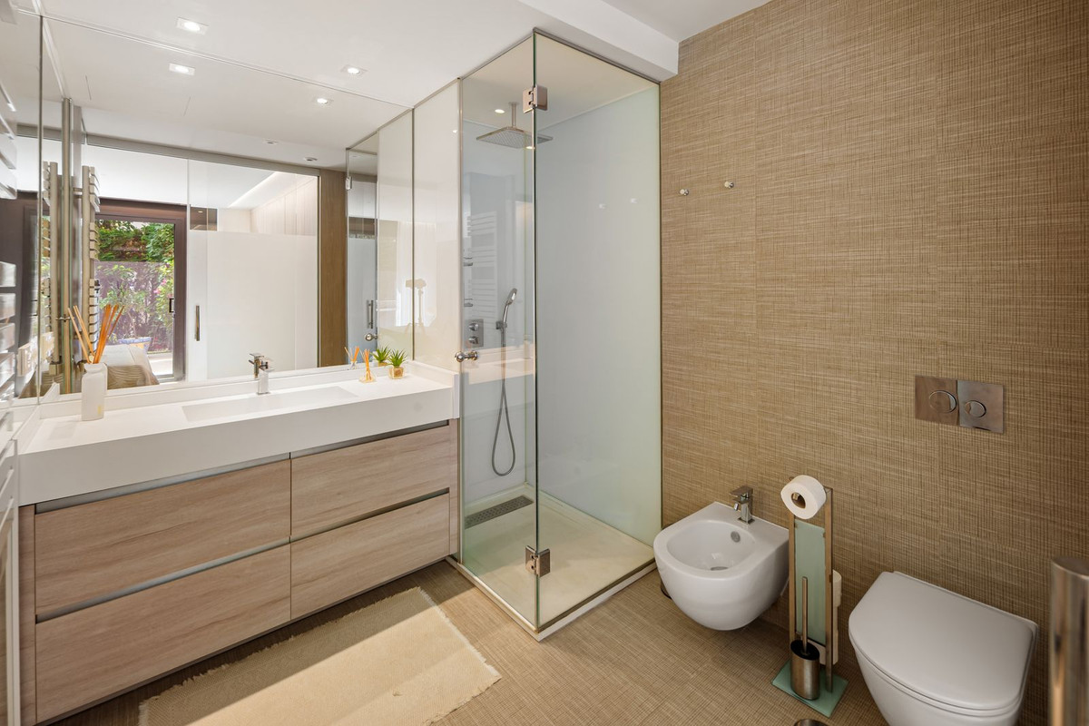 2 Bed Apartment for sale in Cabopino Costa Del Sol, Málaga, Spain
